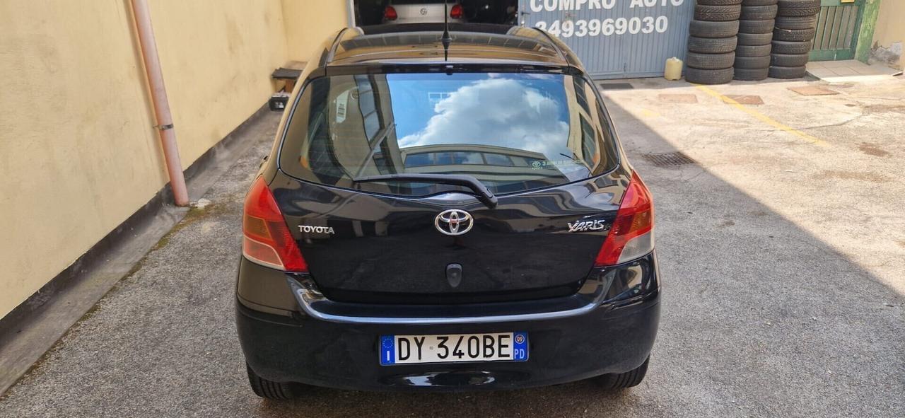 Toyota Yaris 1.0 5 porte Sol