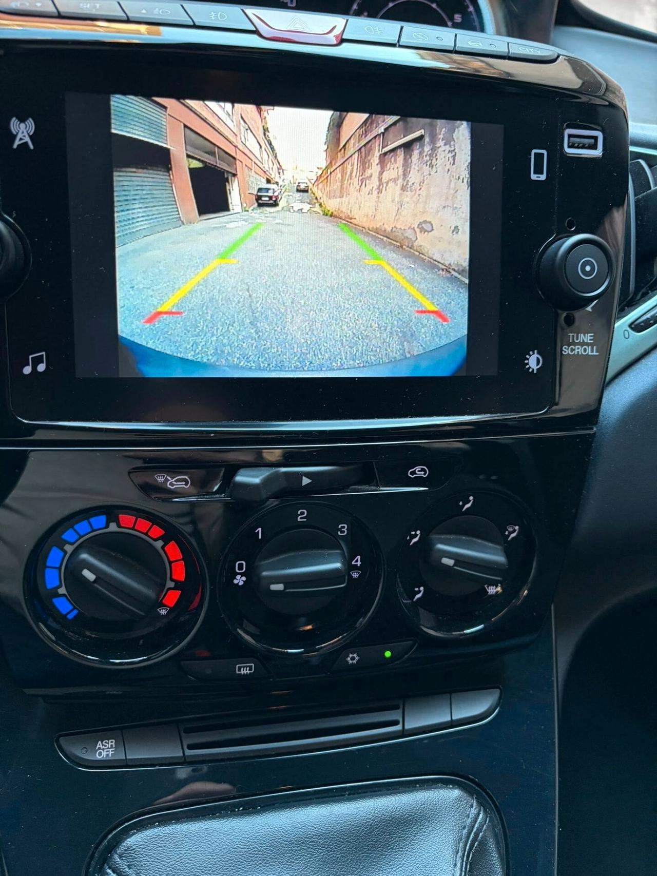 LANCIA YPSILON HYBRID GOLD PLUS