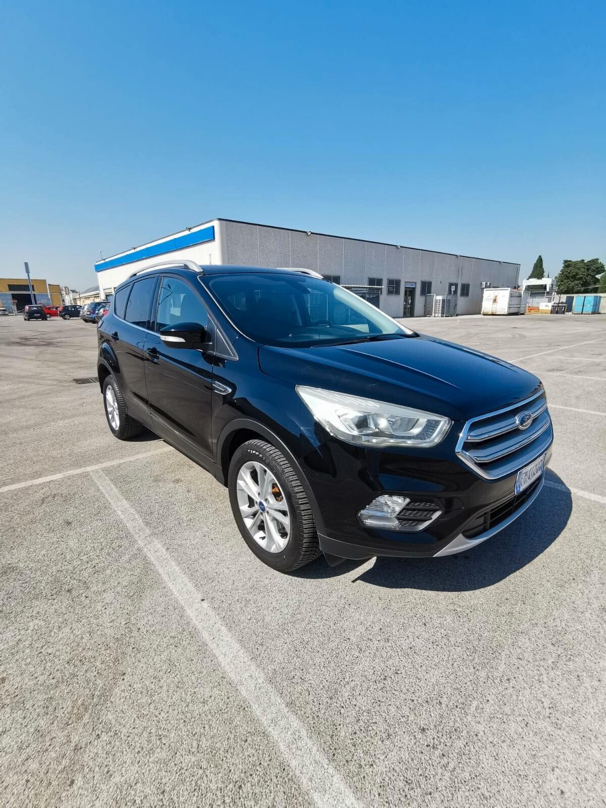 Ford Kuga 1.5 TDCI 120CV 2WD Powershift Tit.