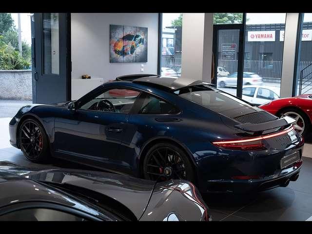 Porsche 911 Coupe 3.0 Carrera 4 GTS