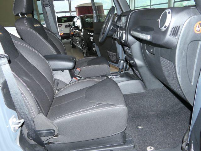 JEEP Wrangler 2.8 CRD DPF Sahara Auto