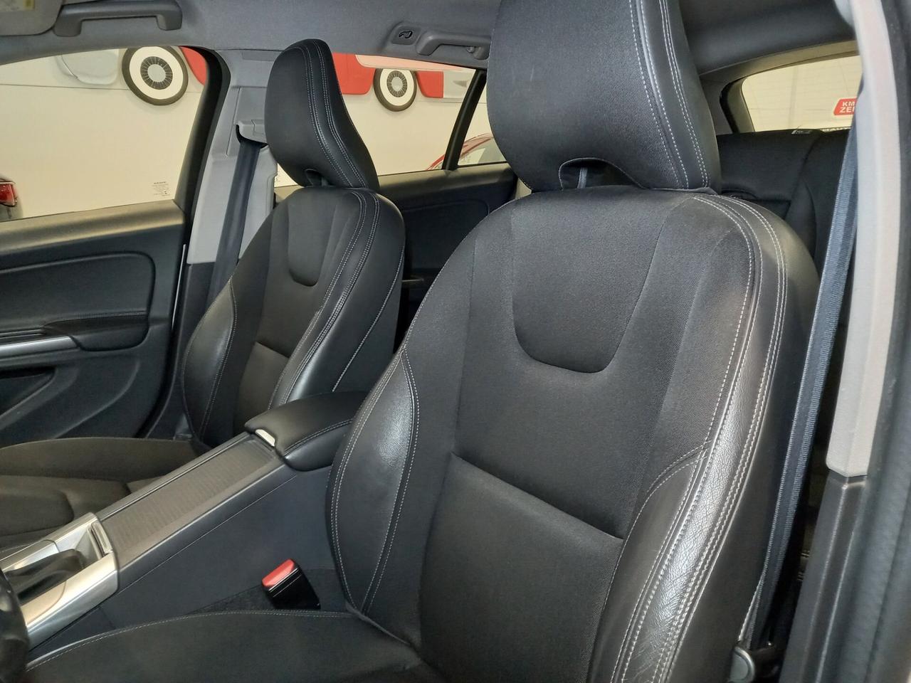 Volvo V60 Cross Country UNICO PROP