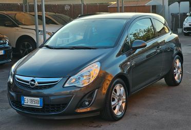 Opel Corsa 1.2 3 porte Club