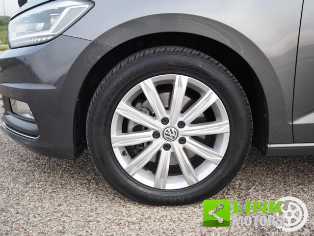 VOLKSWAGEN Touran 2.0 TDI 150 CV Highline 7 POSTI