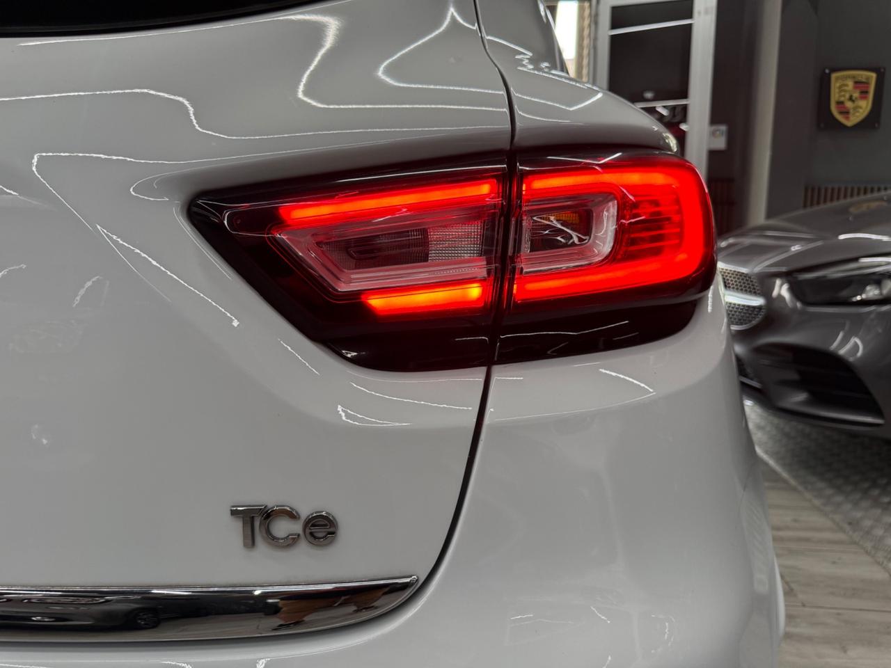 Renault Clio TCe 12V 90CV Start&Stop 5 porte Energy Intens Kamera PRONTA CONSEGNA