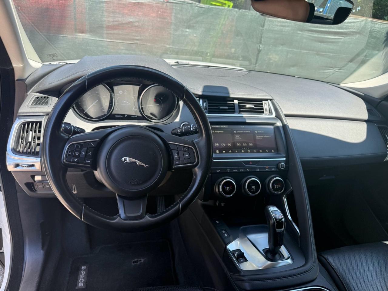 Jaguar E-Pace 2.0D 150 CV AWD aut. R-Dynamic SE