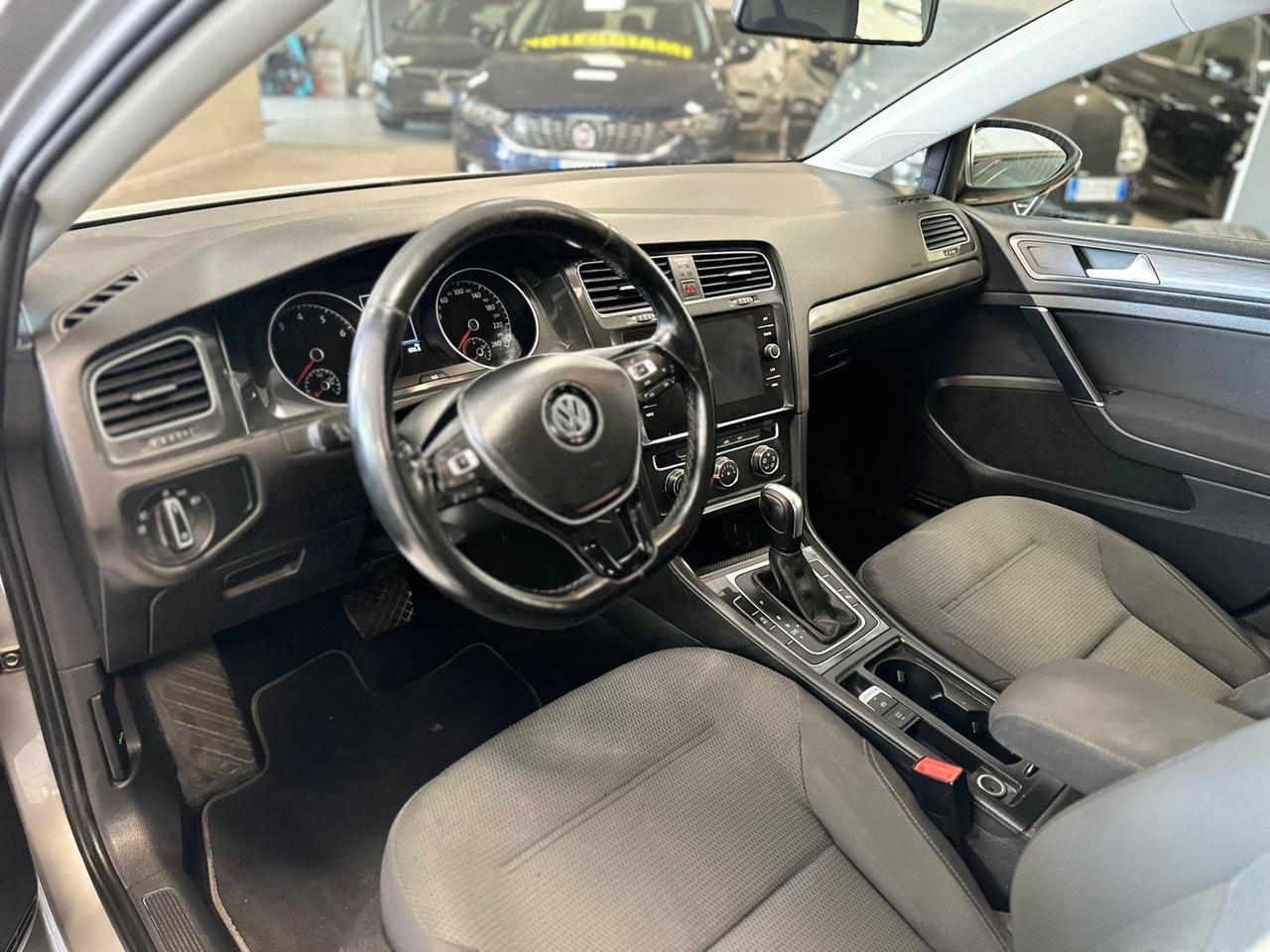Volkswagen Golf 1.5 TGI DSG Style