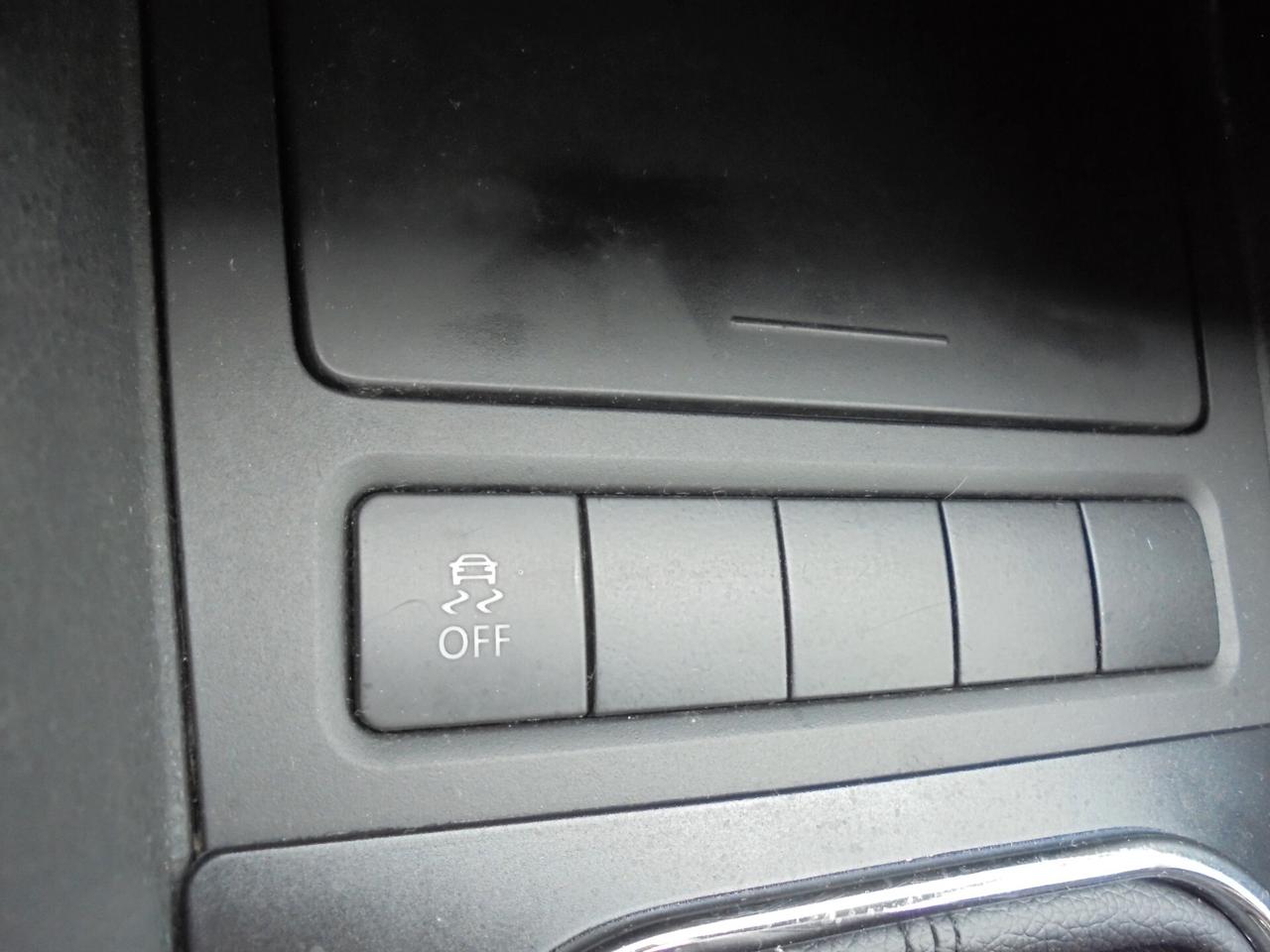 VOLKSWAGEN GOLF VI 1.6 TDI 105CV HIGHLINE 5P UNIPROPRIETARIO NEOPATENTATI