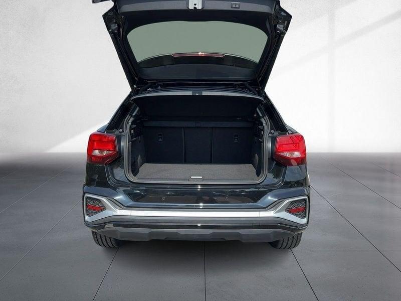 Audi Q2 35 TDI S tronic S line Edition Sonos Gancio Cockpit