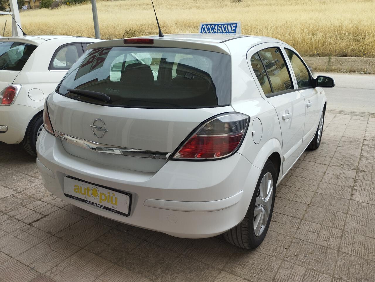 Opel Astra 1.3 CDTI 5 porte Enjoy