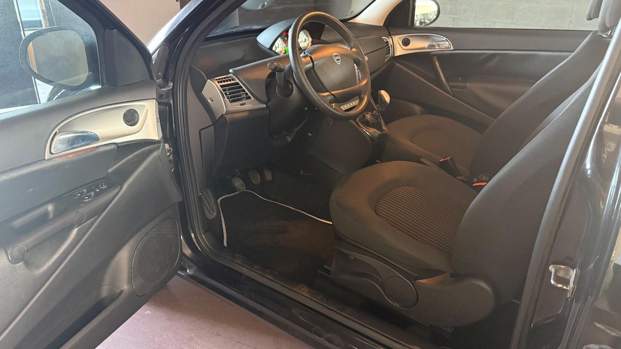Lancia Ypsilon 1.2 69 CV Elle