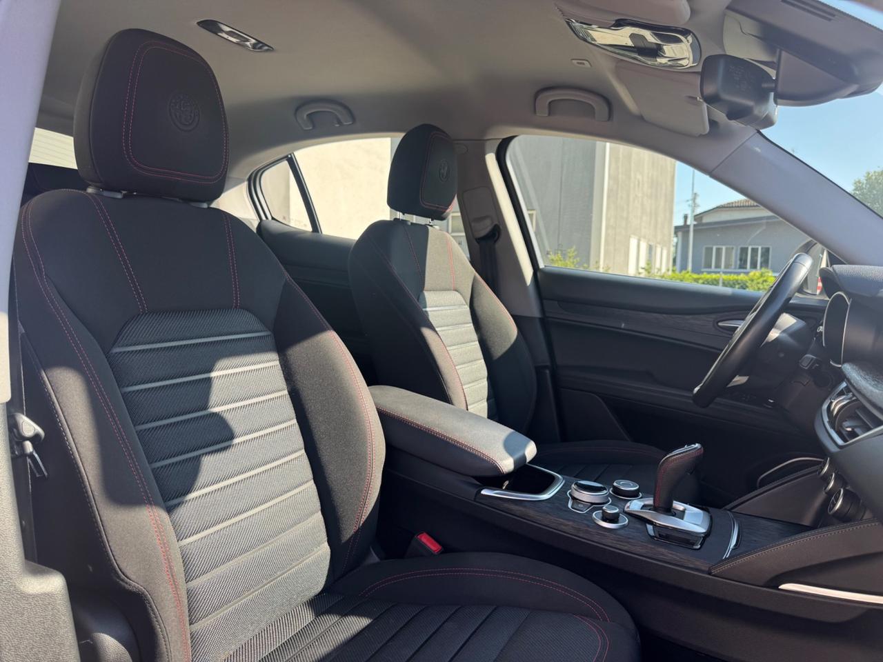 Alfa Romeo Stelvio 2.2 Turbodiesel 160 CV AT8 RWD Super Business Red Edition