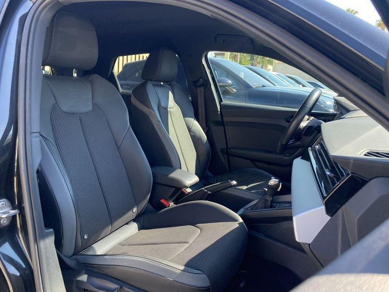 Audi A1 SPB S Line interno ed esterno 1.0 TFSI 110CV S-Tronic quattro 30