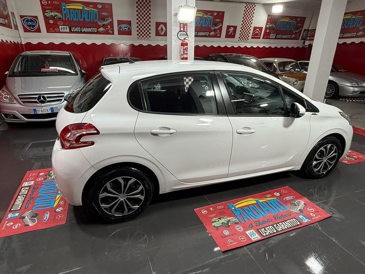 Peugeot 208 1.0 68cv Active - 2014