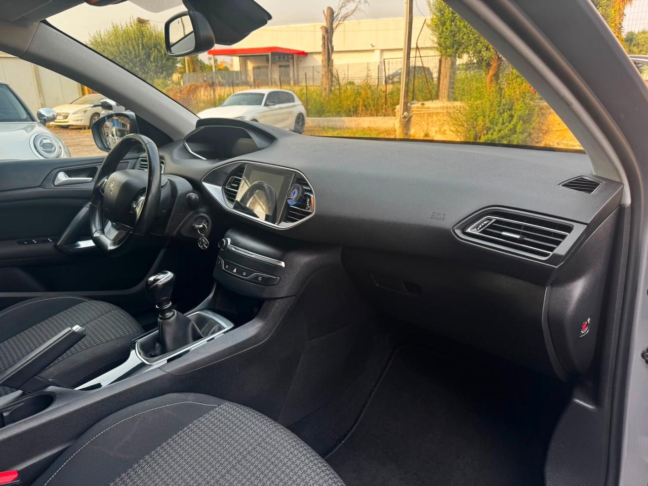 Peugeot 308 BlueHDi 130 S&S SW Allure Pack