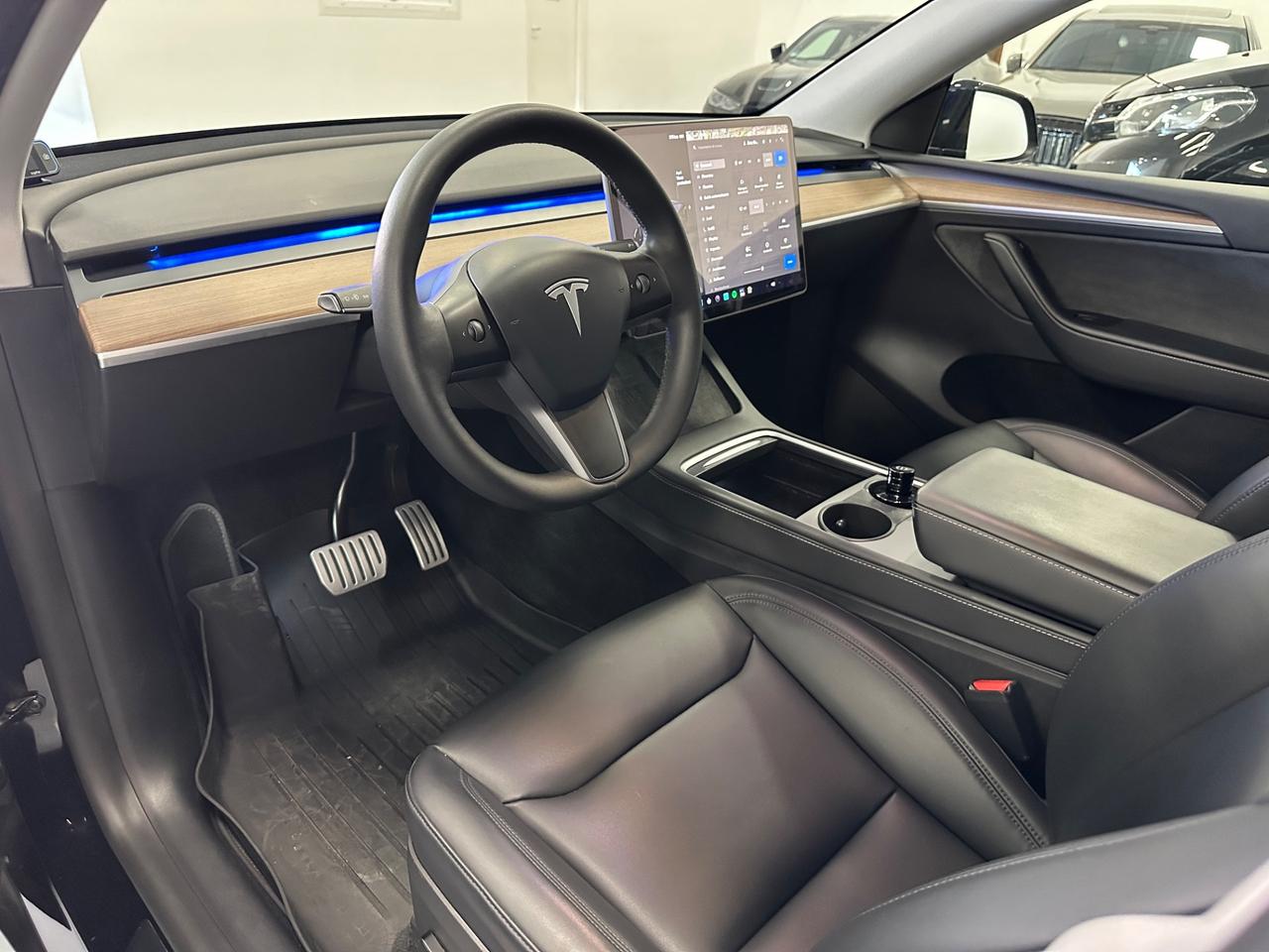 Tesla Model Y AWD Performance