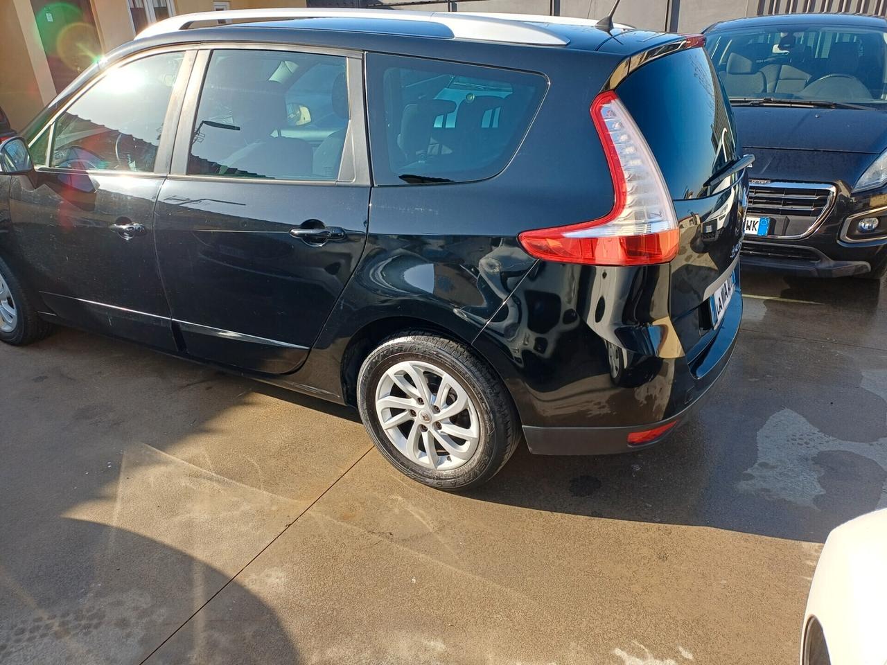 Renault Scenic dCi 110 CV (7 posti)
