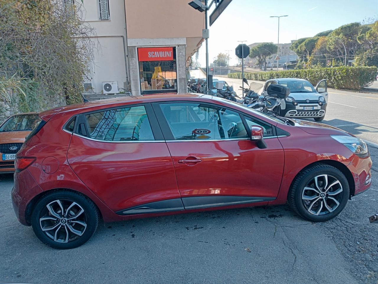 Renault Clio 1.2 75CV 5 porte Zen