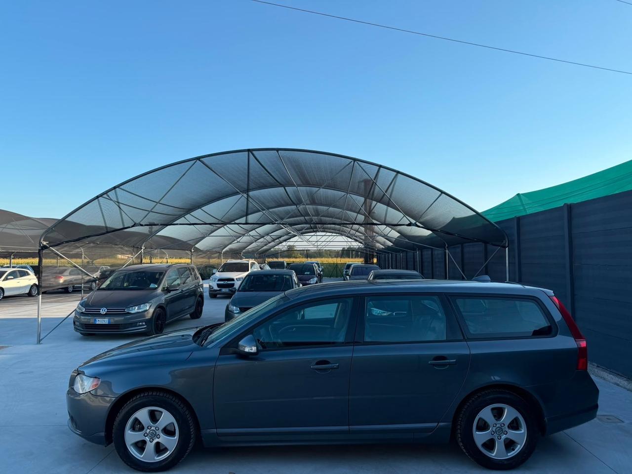 Volvo V70 2.4 D5 Summum