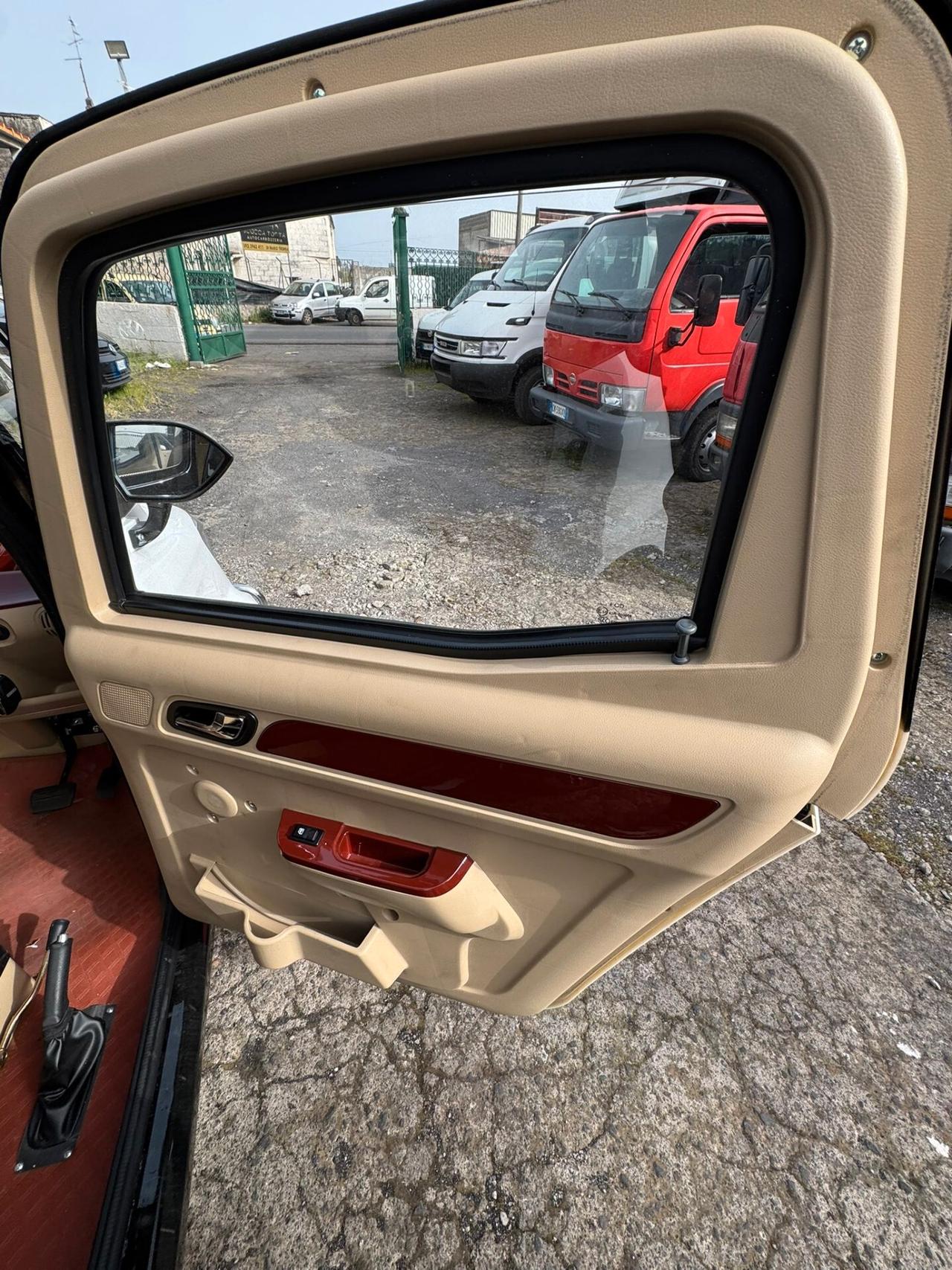 AUTO ELETTRICA GUIDA LIBERA MOB30A