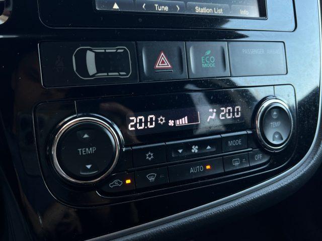 MITSUBISHI Outlander 2.2 DI-D 4WD Instyle 7p.