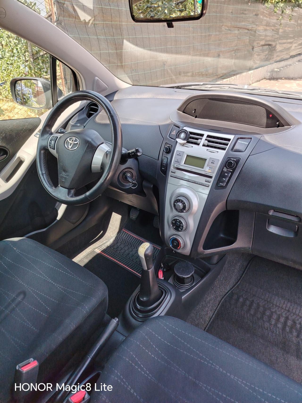 Toyota Yaris 1.0 3 porte