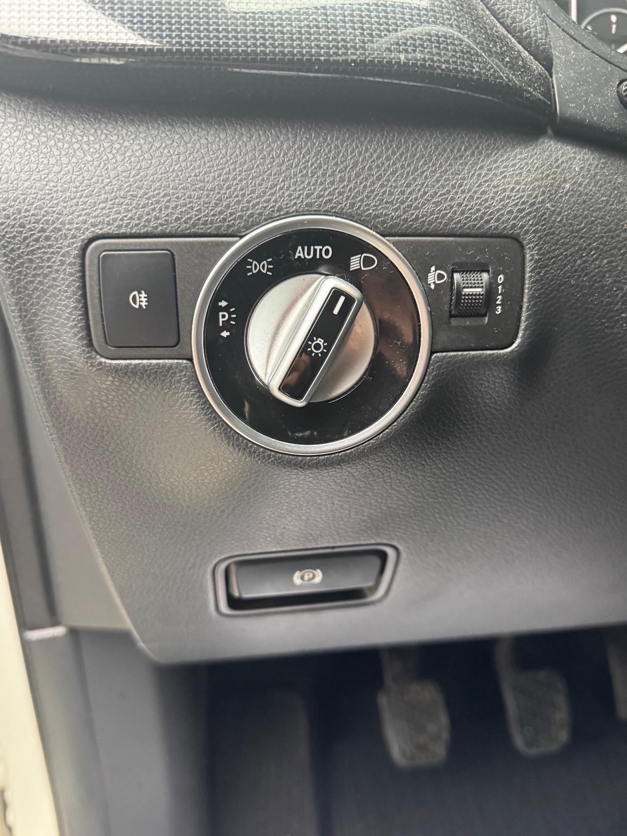 Mercedes-benz B 200 NGD Executive