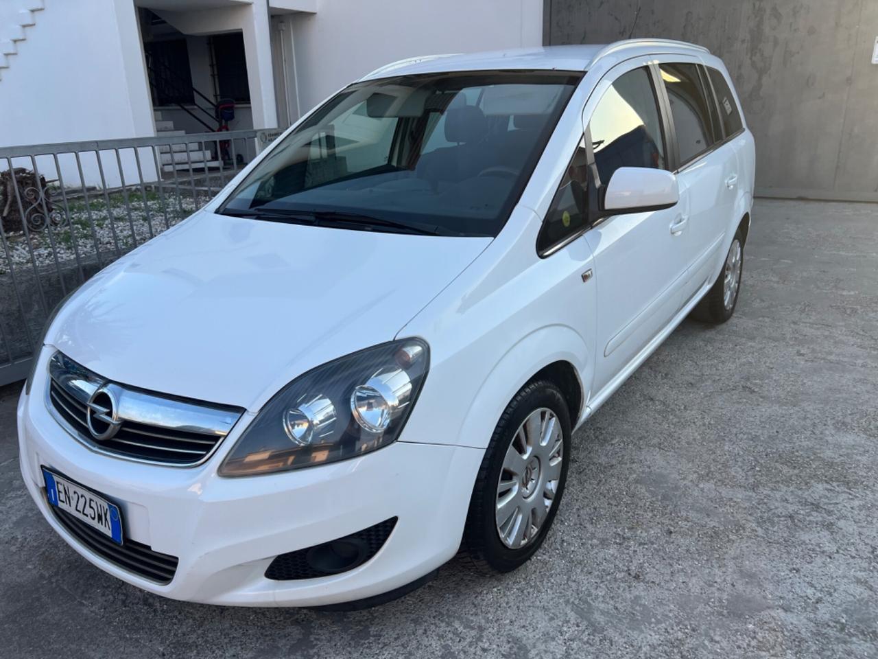 Opel Zafira 1.6 TURBO METANO 2029 7 POSTI 2013