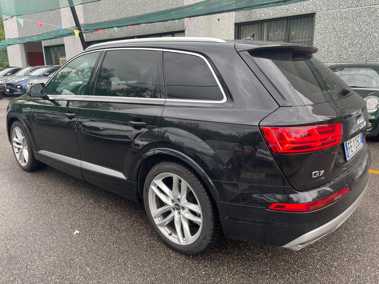 Audi Q7 3.0 TDI 272 CV quattro*Automatik*S line*Tetto*Pelle