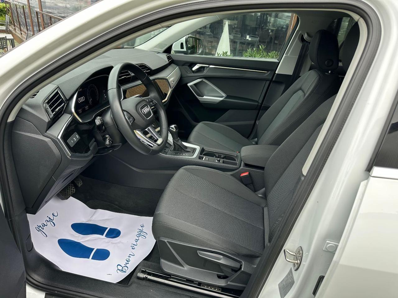 Audi Q3 SPORTBACK 45 TFSI E S tronic Business Plus 10000KM