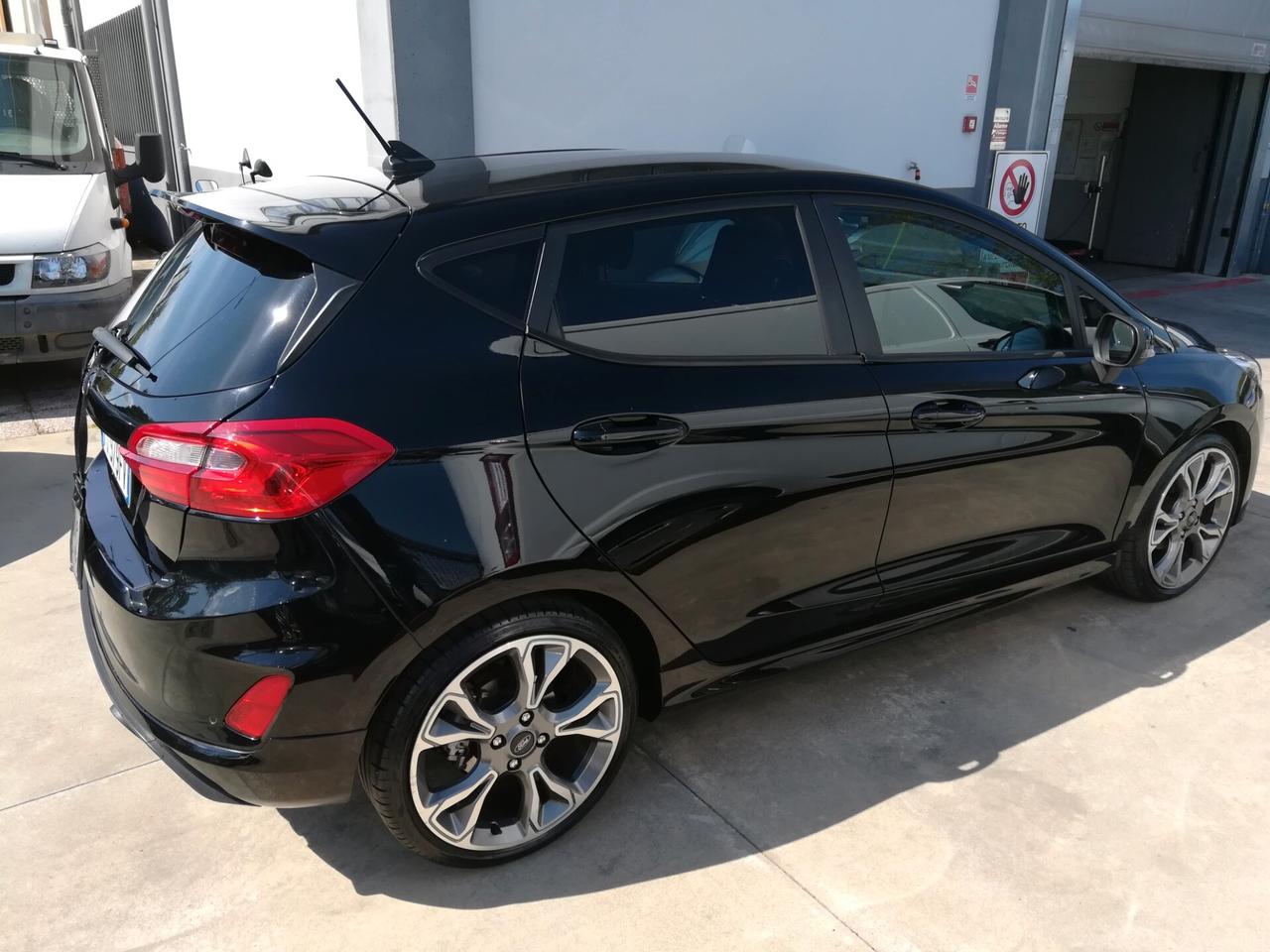 Ford Fiesta 1.0 Ecoboost 100 CV 5 porte ST-Line