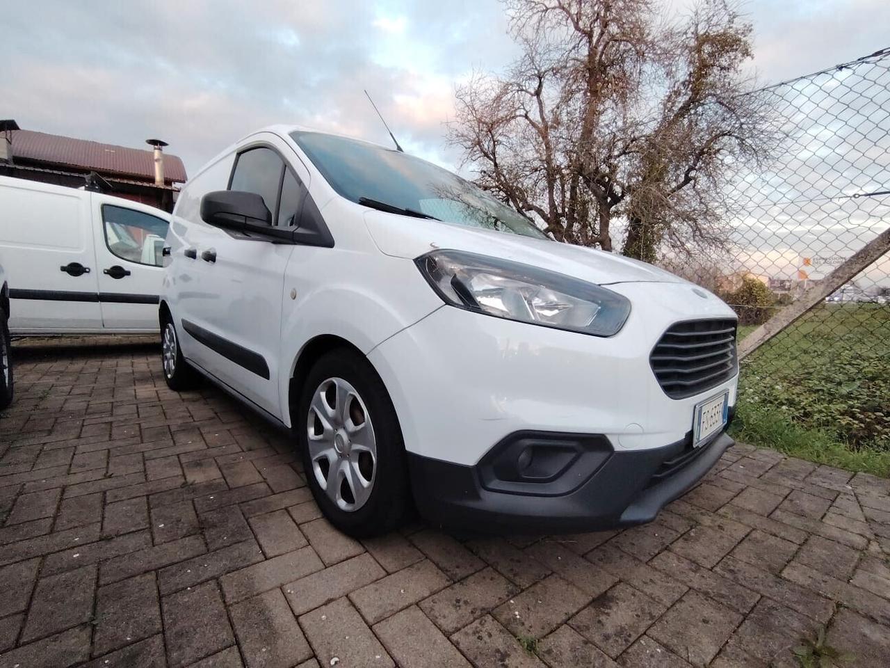 Ford Tourneo Courier 1.5 TDCI 75 CV Plus