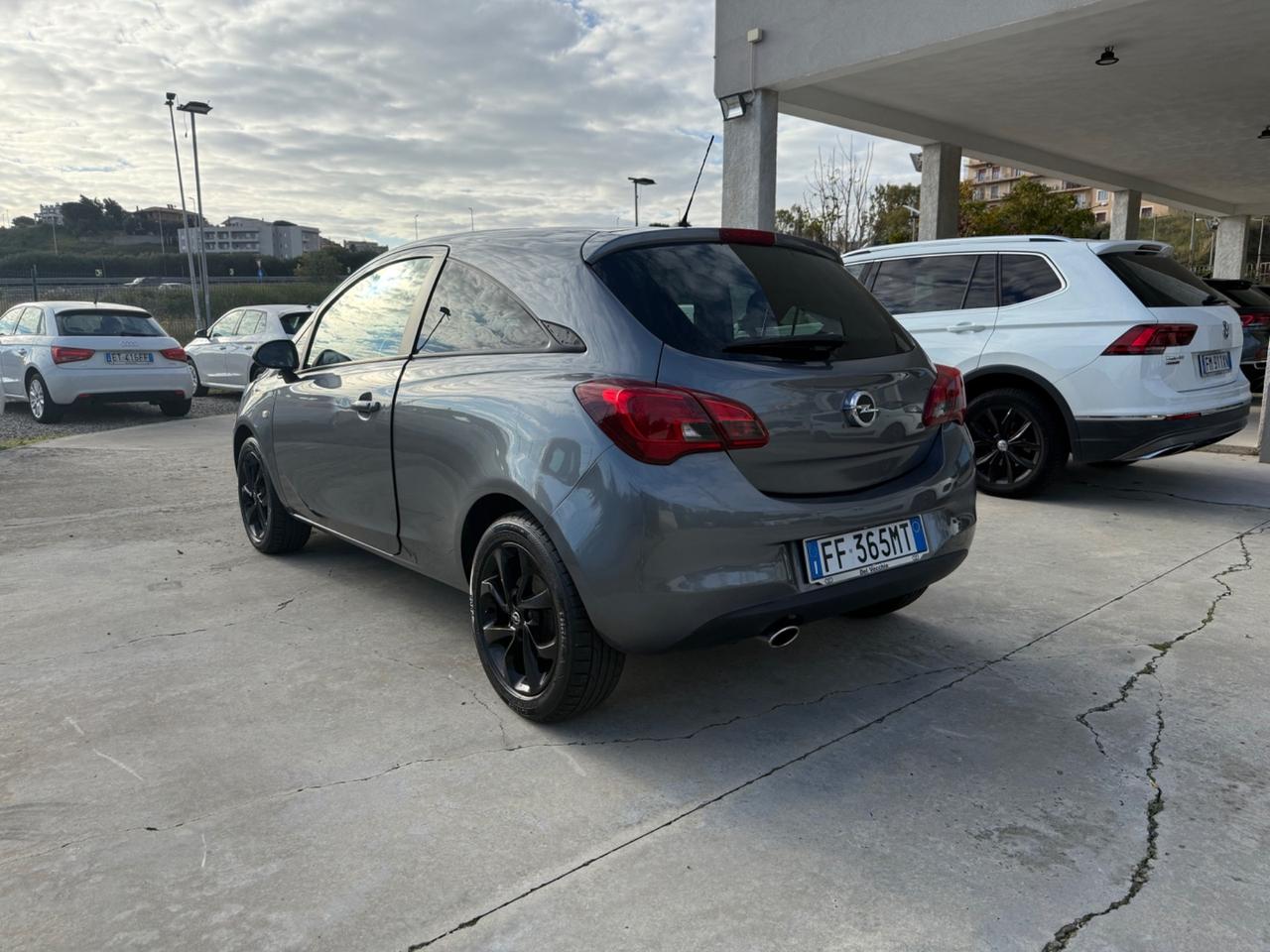 Opel Corsa 1.4 90CV GPL Tech Coupé b-Color