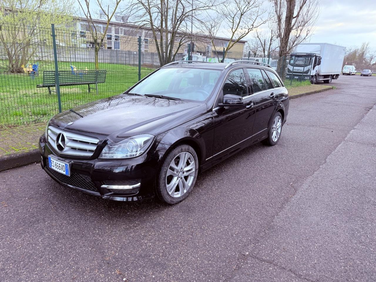 Mercedes C220CDI Avantgard- 160.000 KM REALIIIIIII