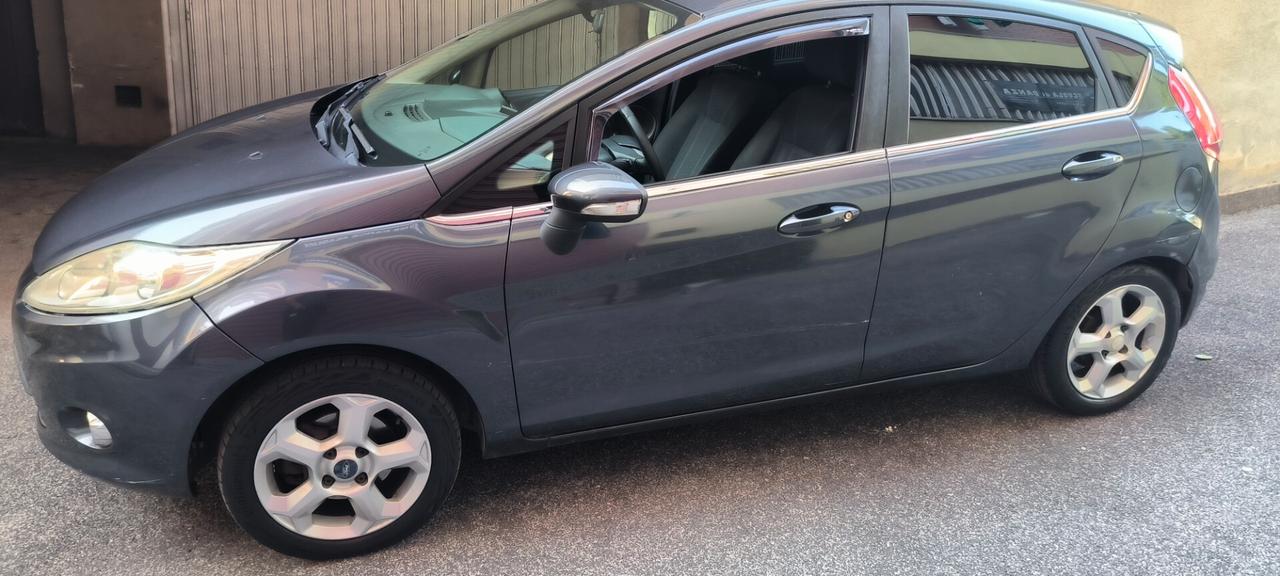 Ford Fiesta 1.4 TDCi 5p. Titanium