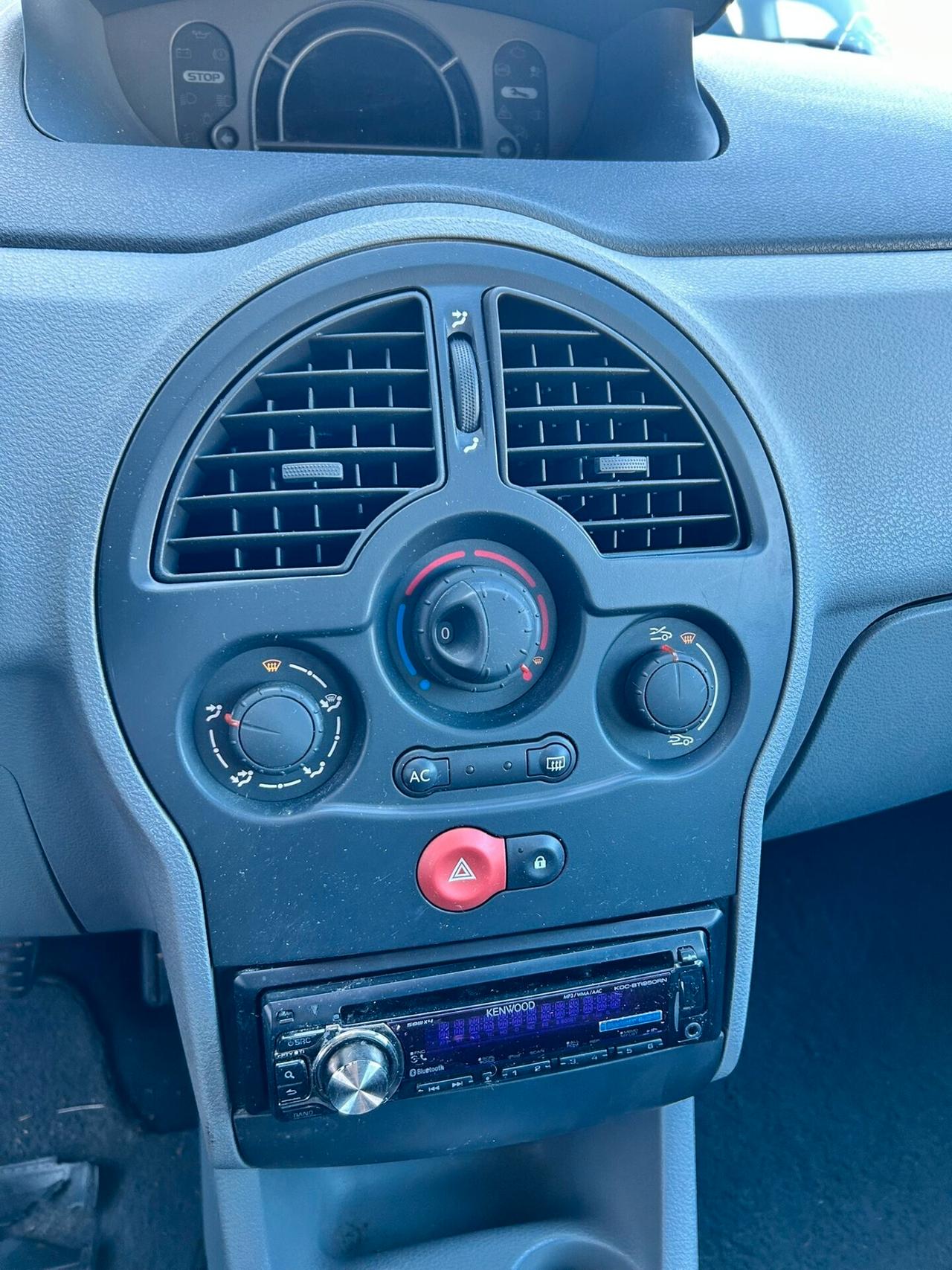 Renault Modus 1.2B X NEOPATENTATI 2011