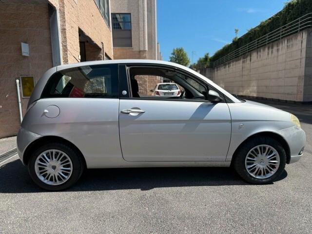 Lancia Ypsilon 1.4 Argento Ecochic GPL
