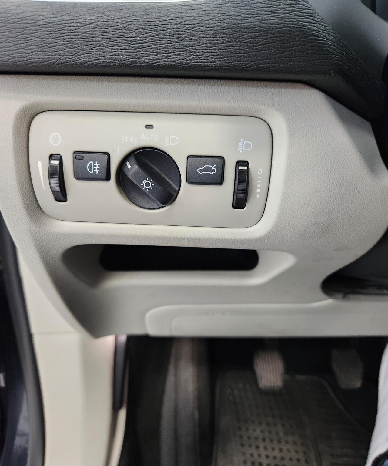 Volvo V40 D4 Geartronic R-design Kinetic