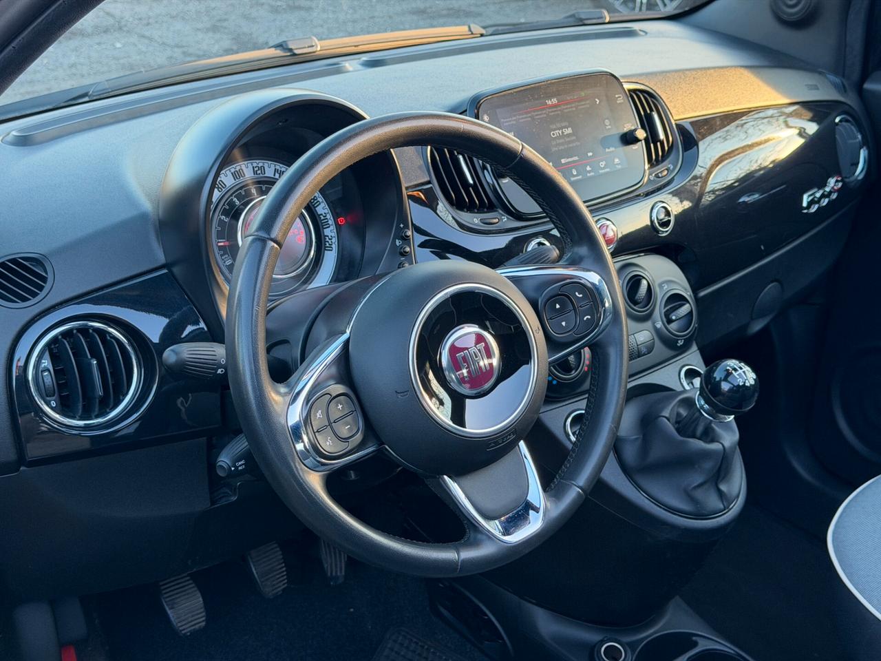 Fiat 500 C 1.0 Hybrid Lounge BLACK EDITION