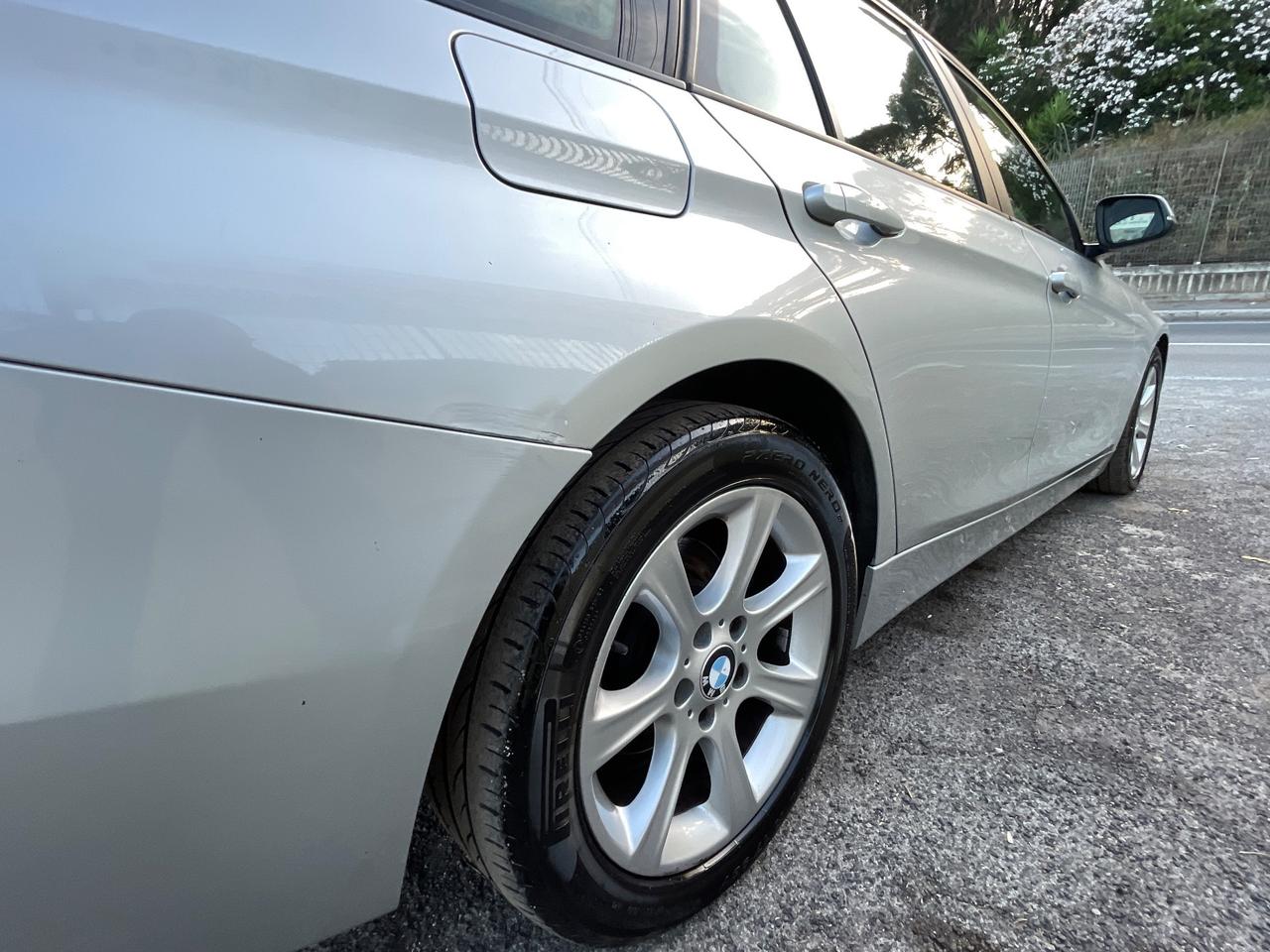 Bmw 320 320d Touring cambio automatico - navigatore