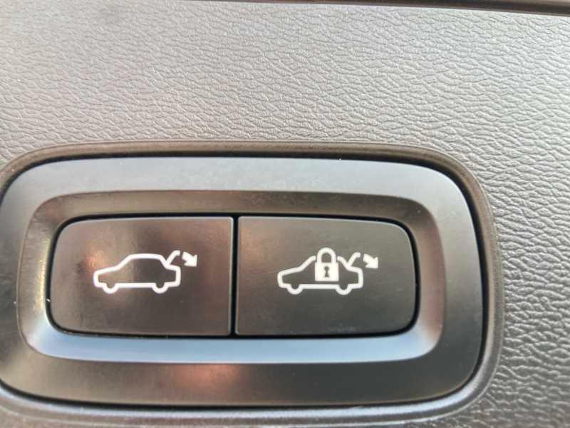 VOLVO XC60 2.0 b4 Plus Bright AuTo