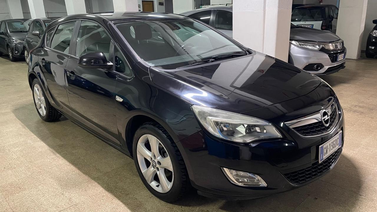 Opel Astra 1.4 100CV 5 porte Cosmo "Euro5"
