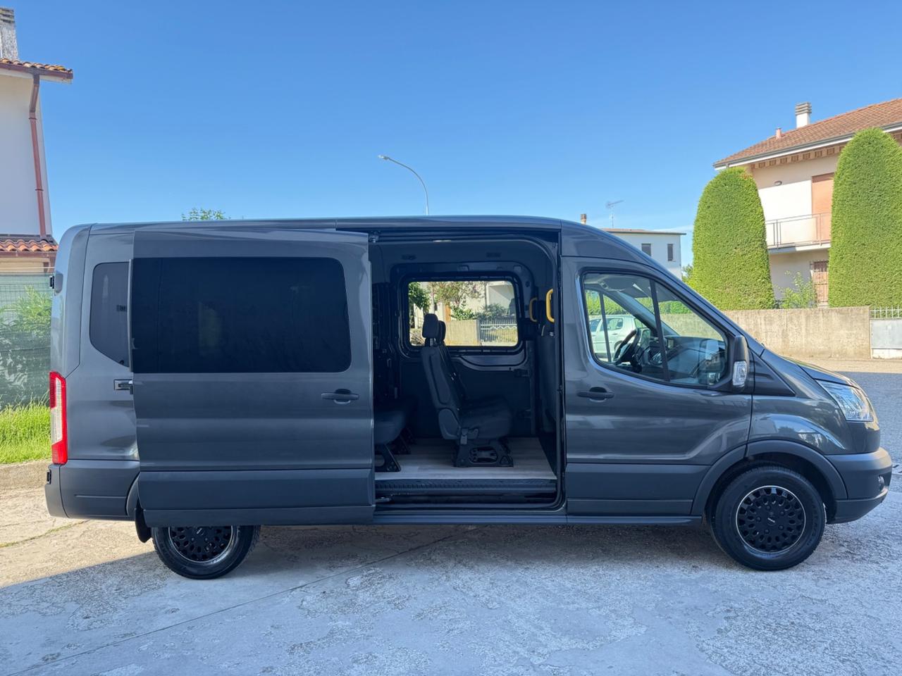 Ford Transit 2.0TDCi 9 POSTI PASSO LUNGO GANCIO TRAINO