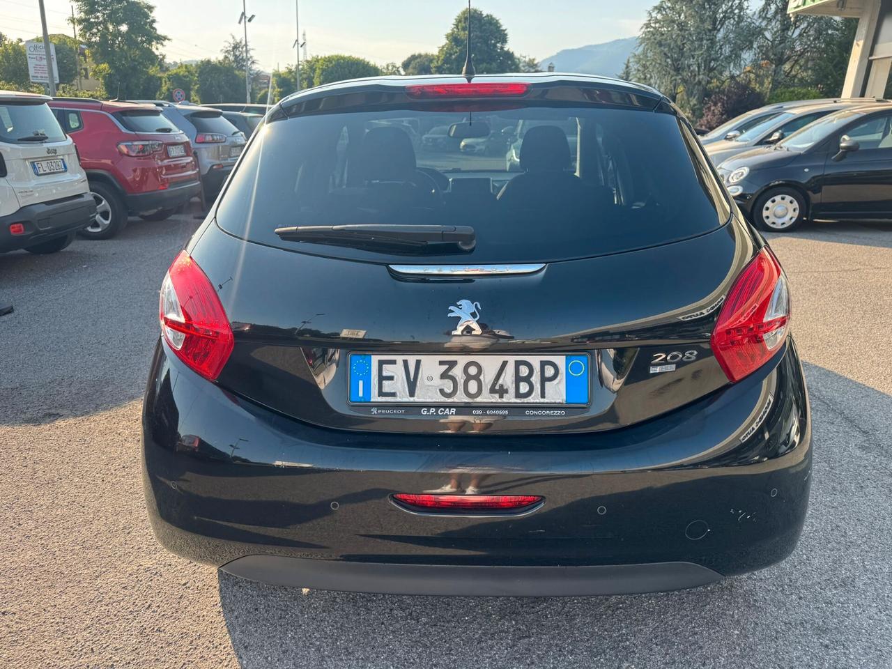 Peugeot 208 1.6 e-HDi 92 CV Stop&Start 5 porte Allure *NEOPATENTATI*