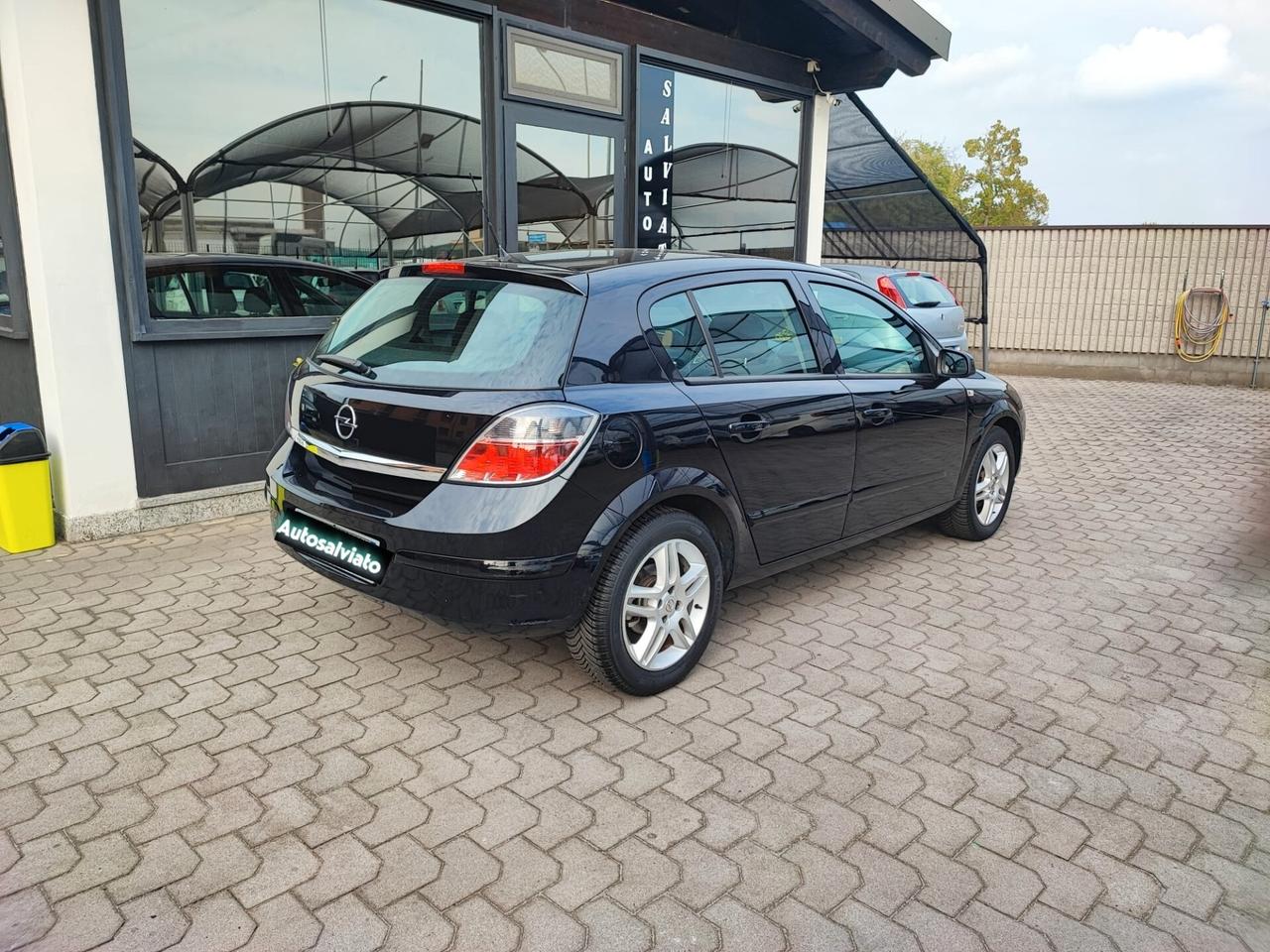 Opel Astra 1.4 16V 5 porte Enjoy uni-pro