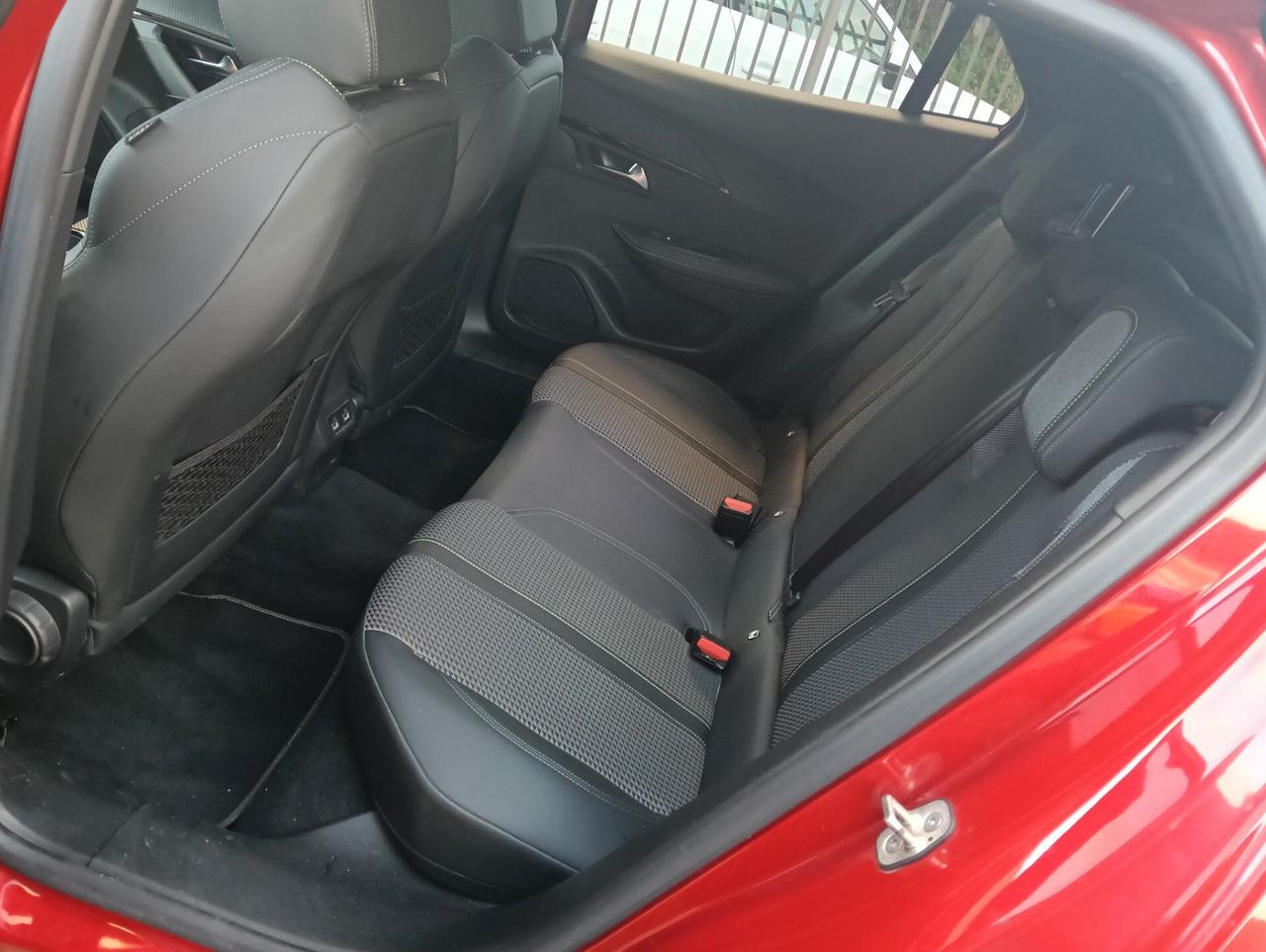 Peugeot 2008 BlueHDi 130 S&S EAT8 GT Line