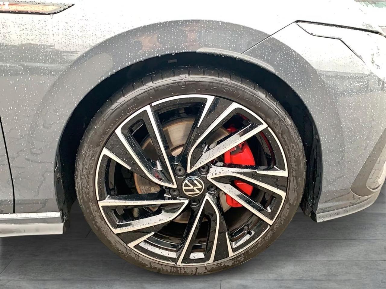 Volkswagen Golf GTI 2.0 TSI DSG FENDI BLACK STYLE LM19 KAMERA