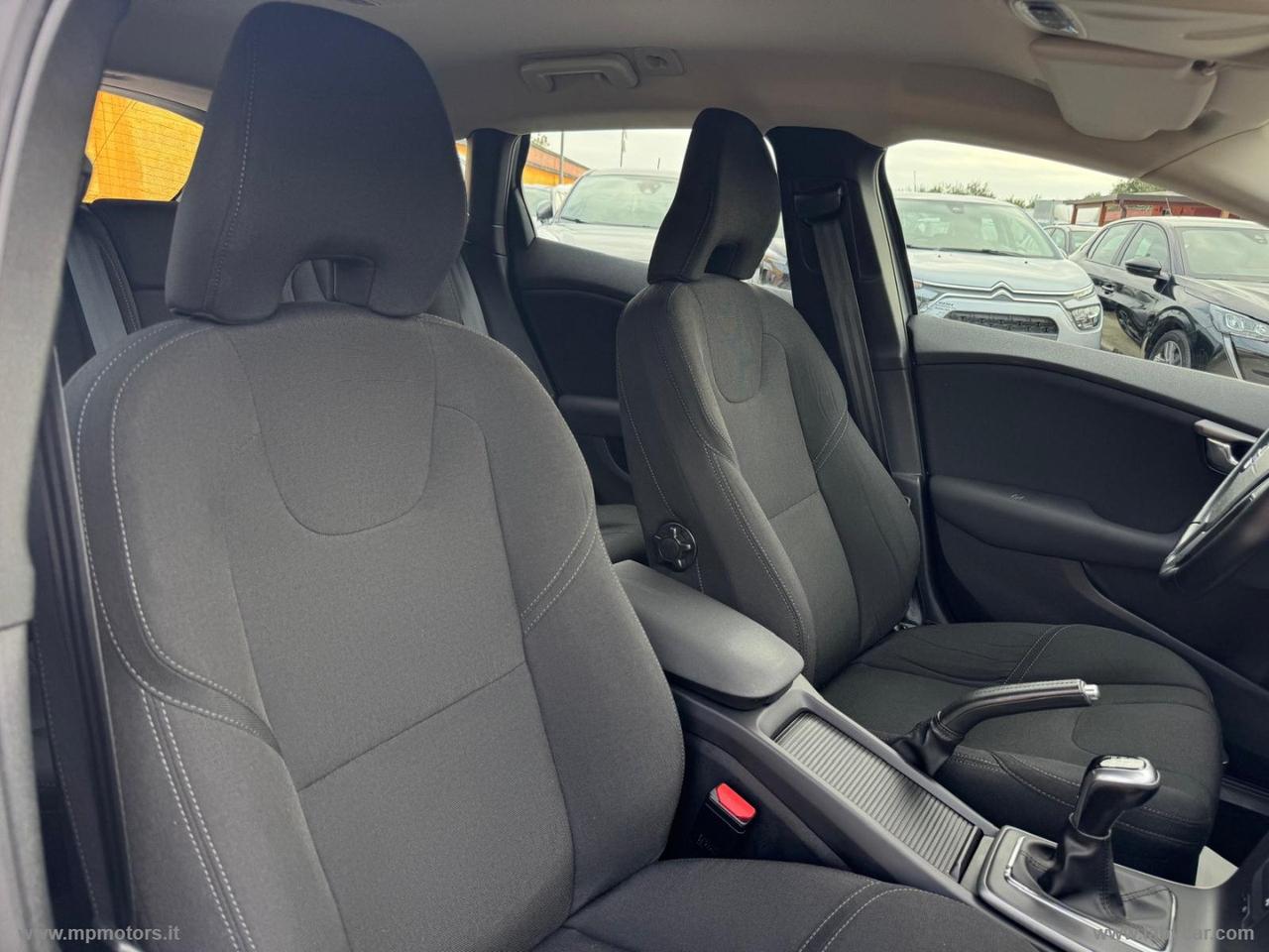 VOLVO V40 D2 BUSINESS 2.0 120CV