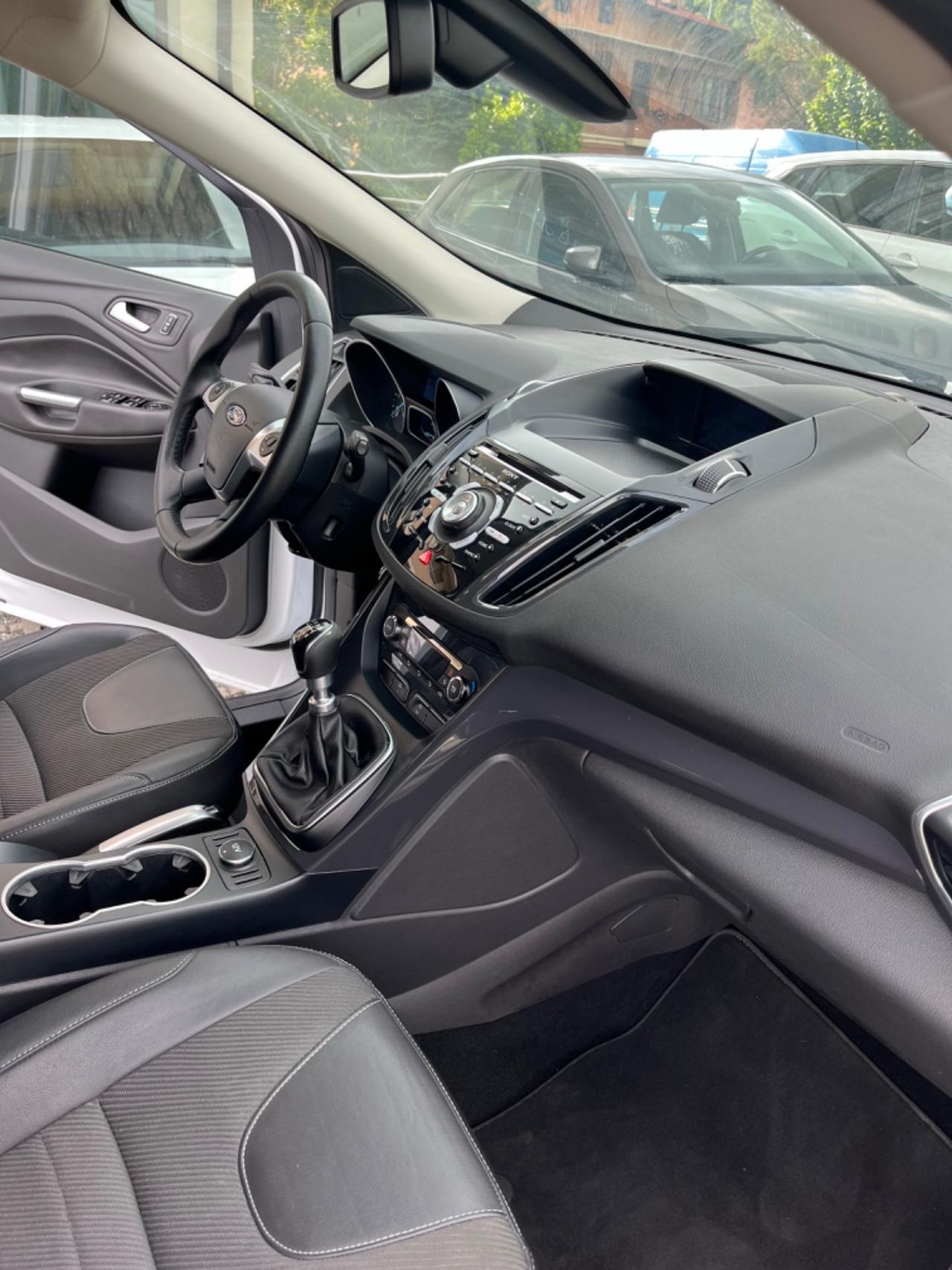 Ford Kuga 2.0 TDCI 150 CV S&S 4WD Business