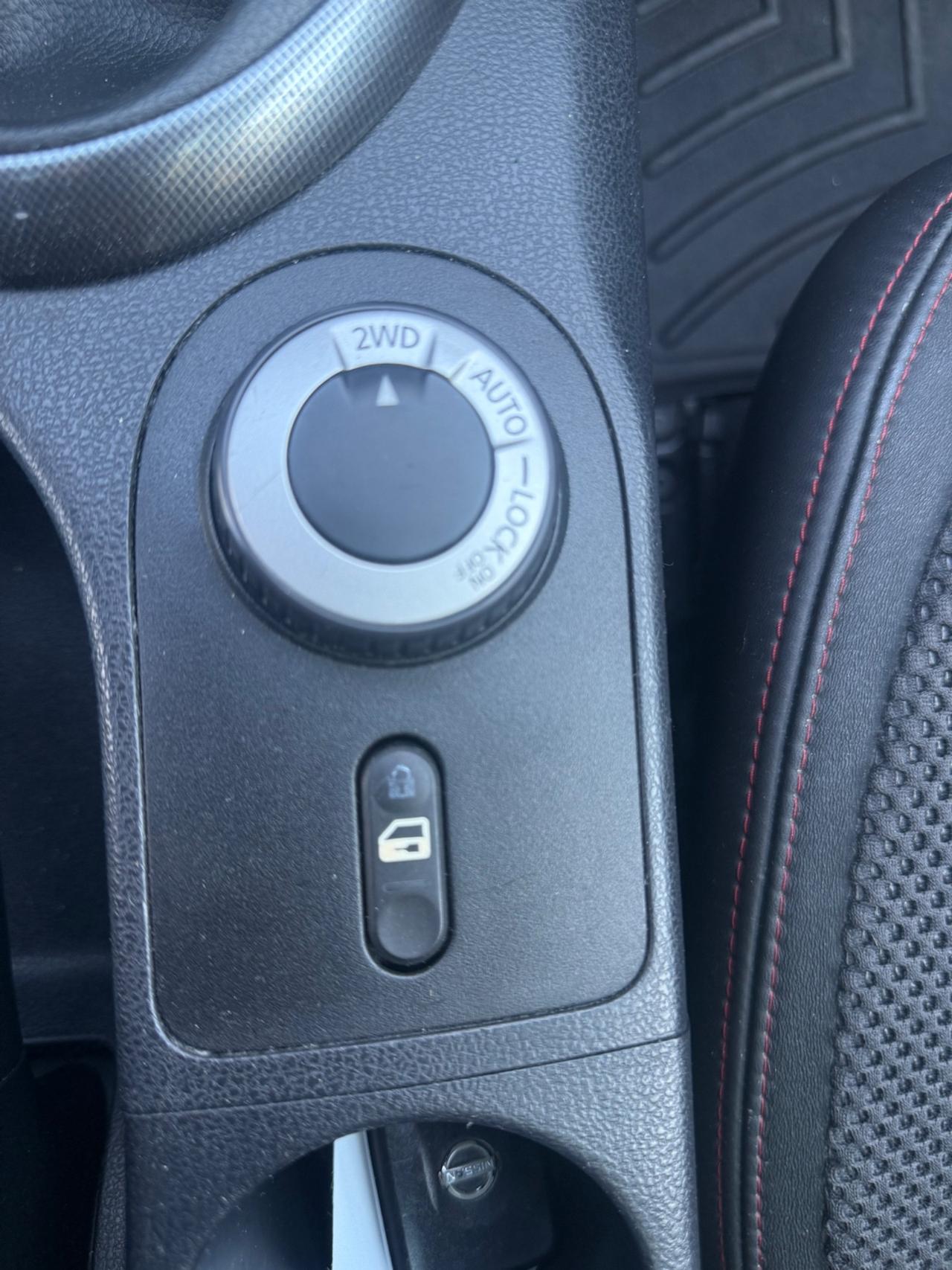Nissan Qashqai 2.0 4WD - TETTO PANORAMICO